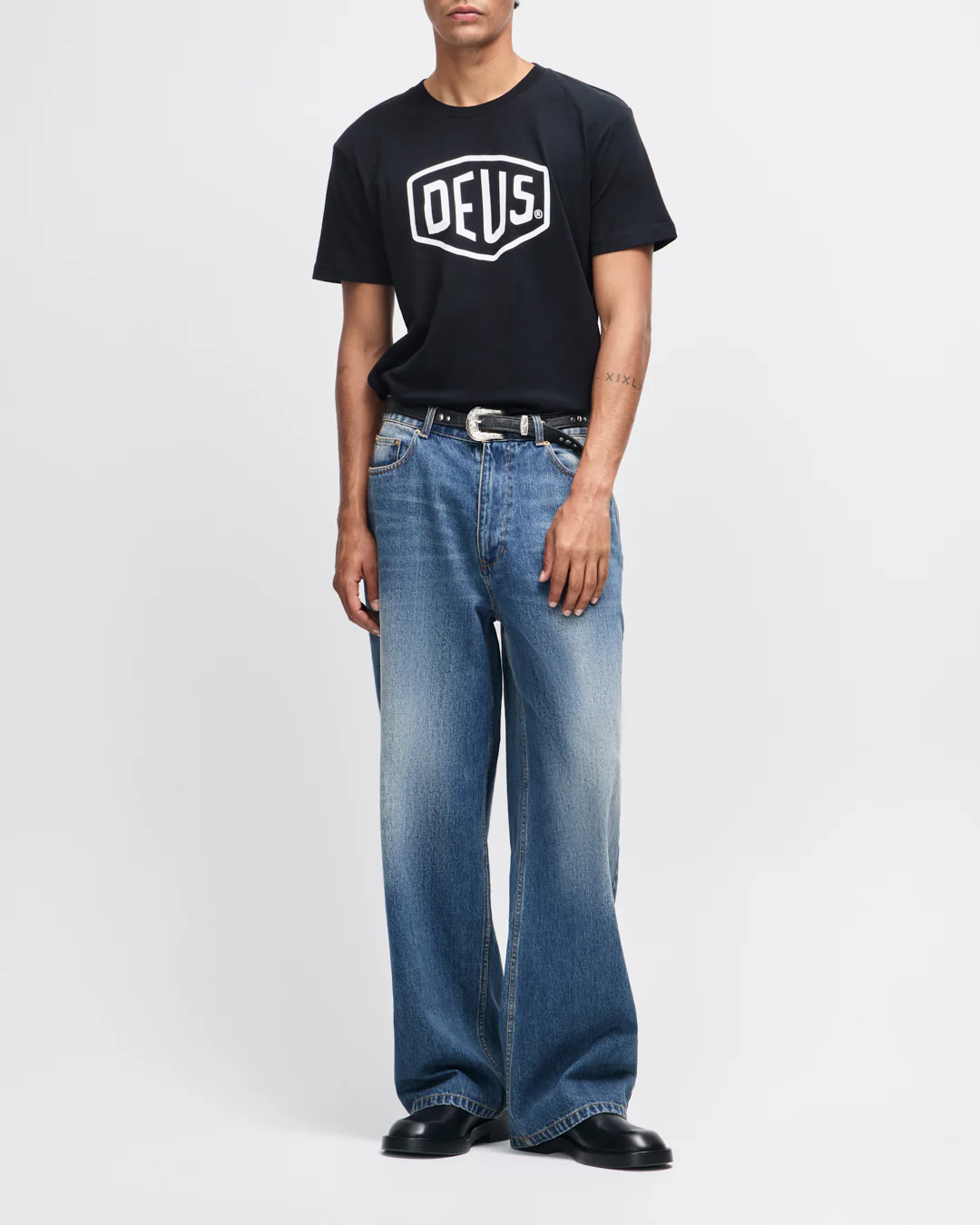 Shield Tee - Black - Image 10