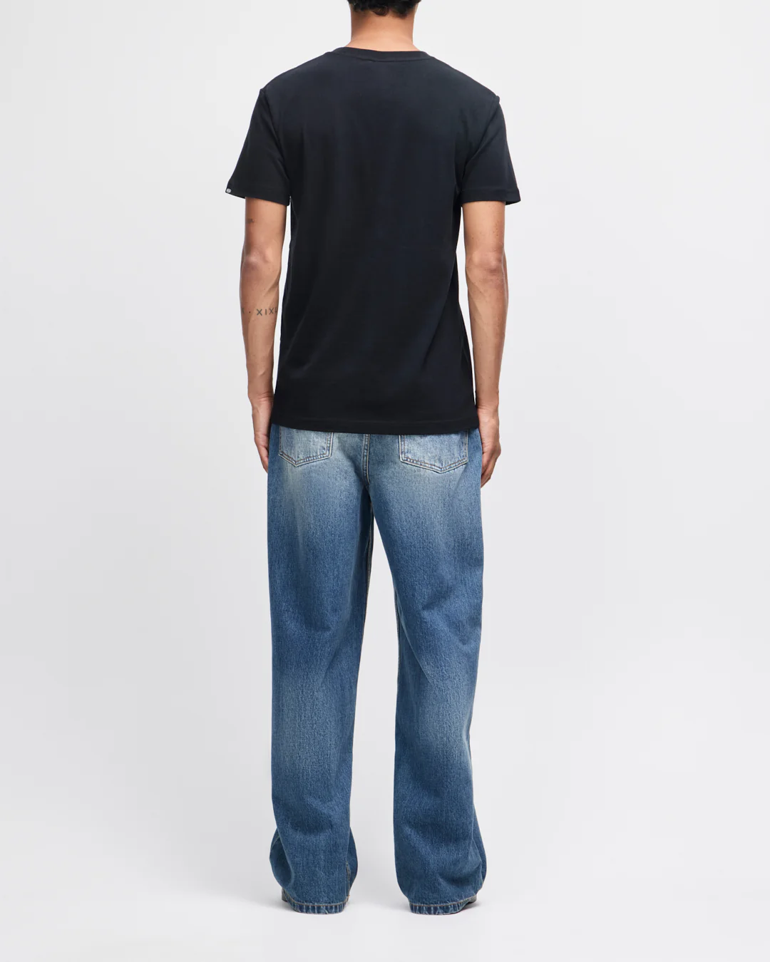 Shield Tee - Black - Image 7