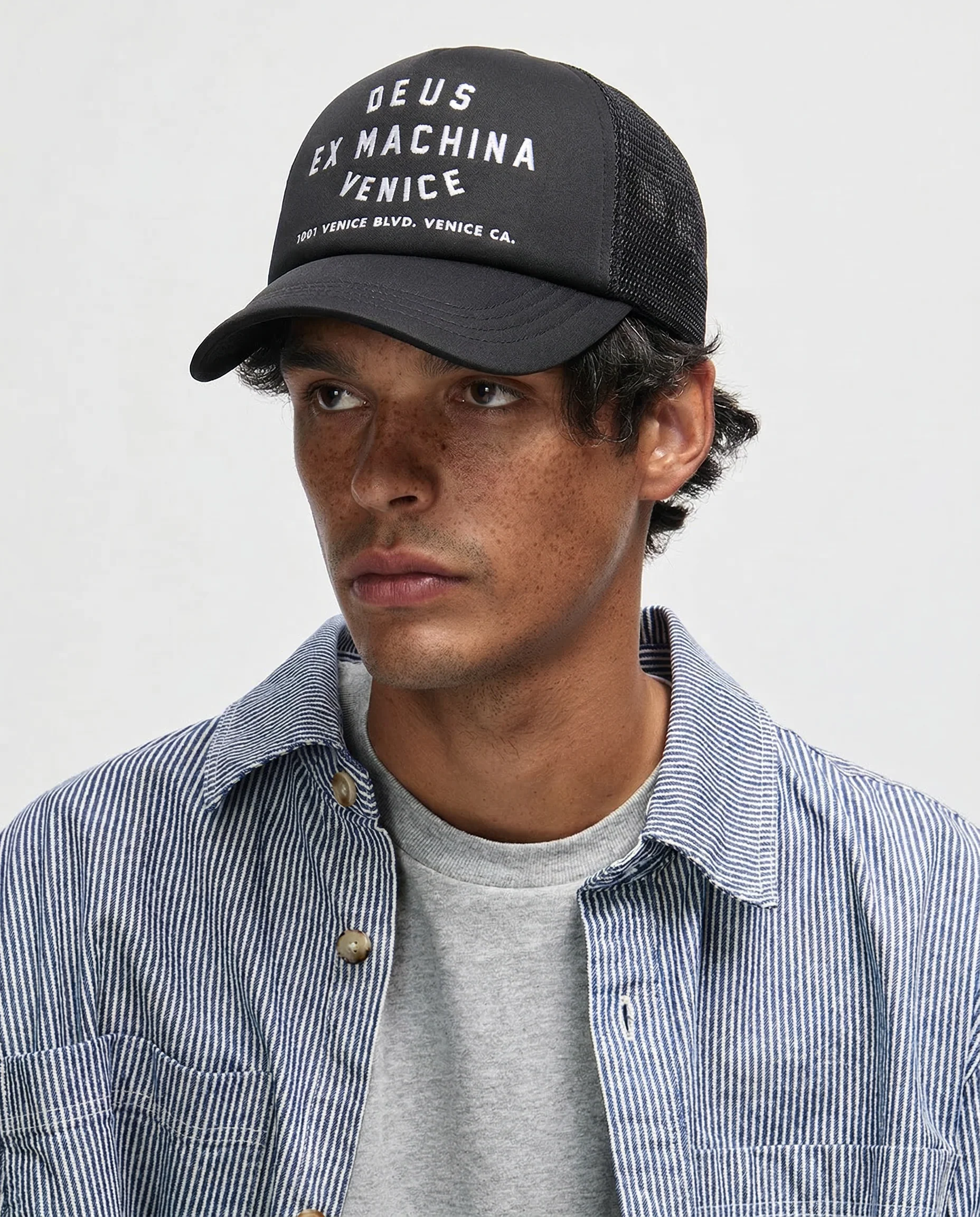 Venice Address Trucker - Black - Image 3